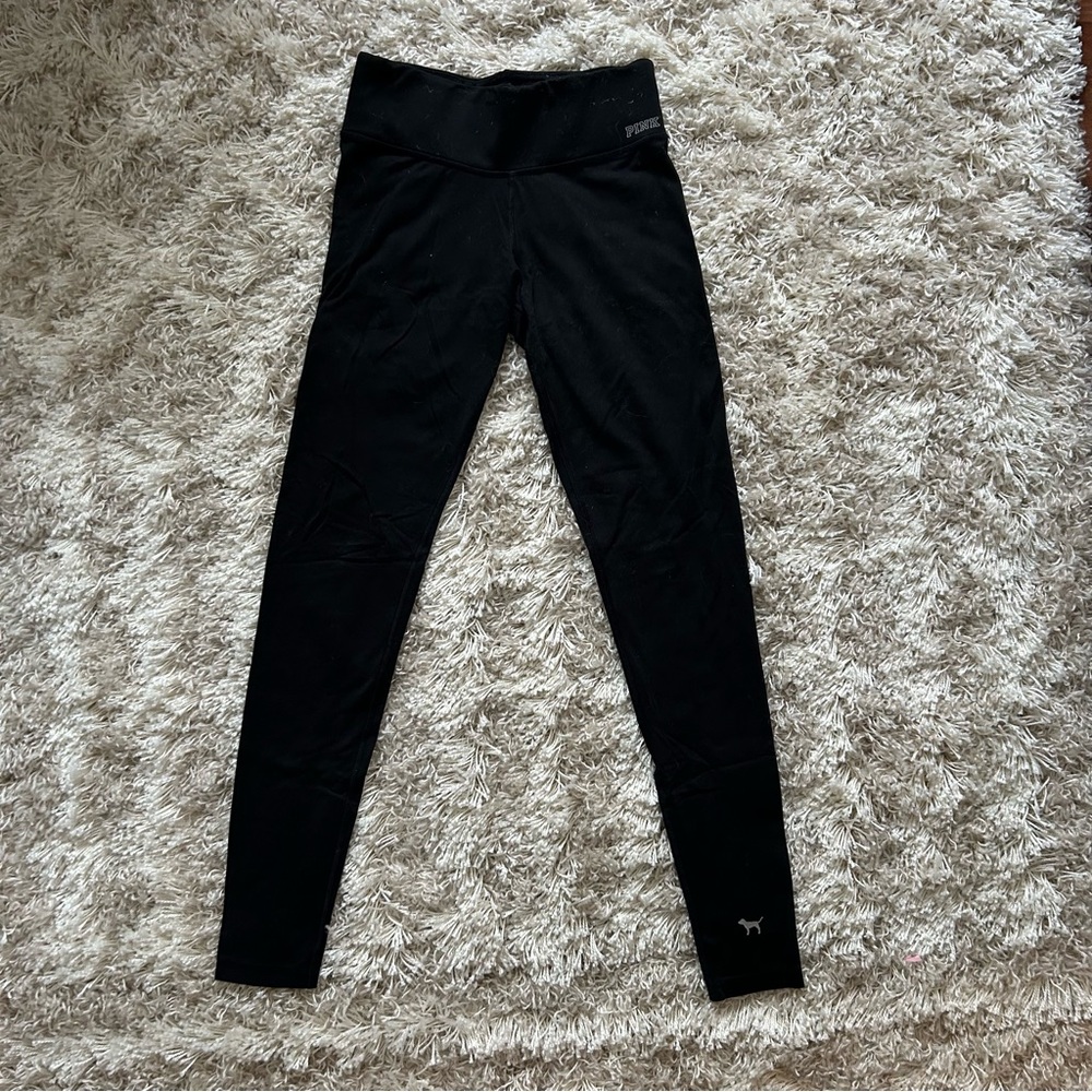 Pink by Victoria’s Secret ultimate leggings in black. Size xs